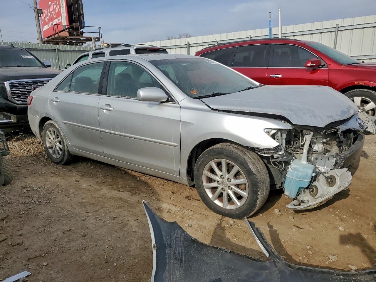 2011 TOYOTA CAMRY BASE photo 4