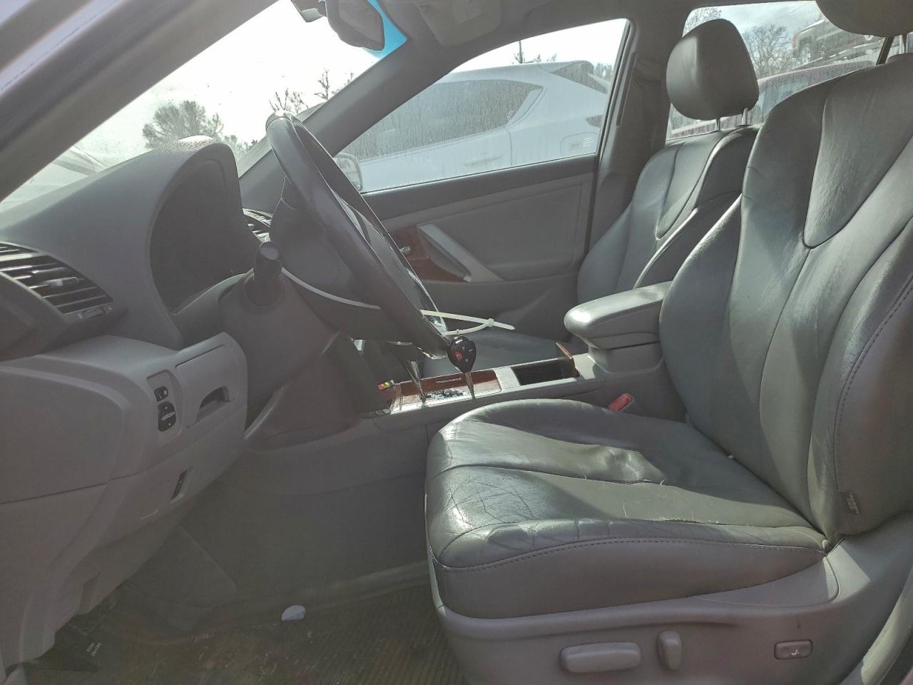 2011 TOYOTA CAMRY BASE photo 7