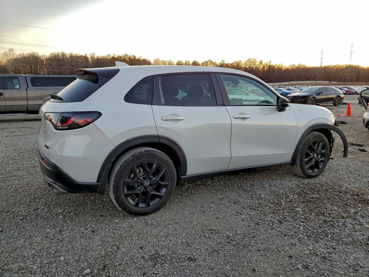 2024 HONDA HR-V SPORT photo 3