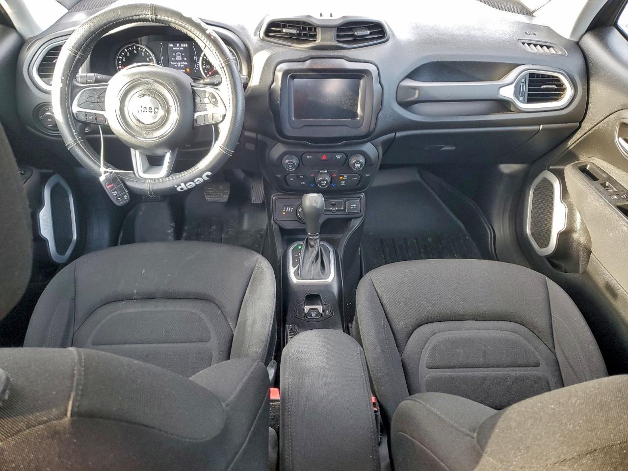 2019 JEEP RENEGADE LATITUDE photo 8