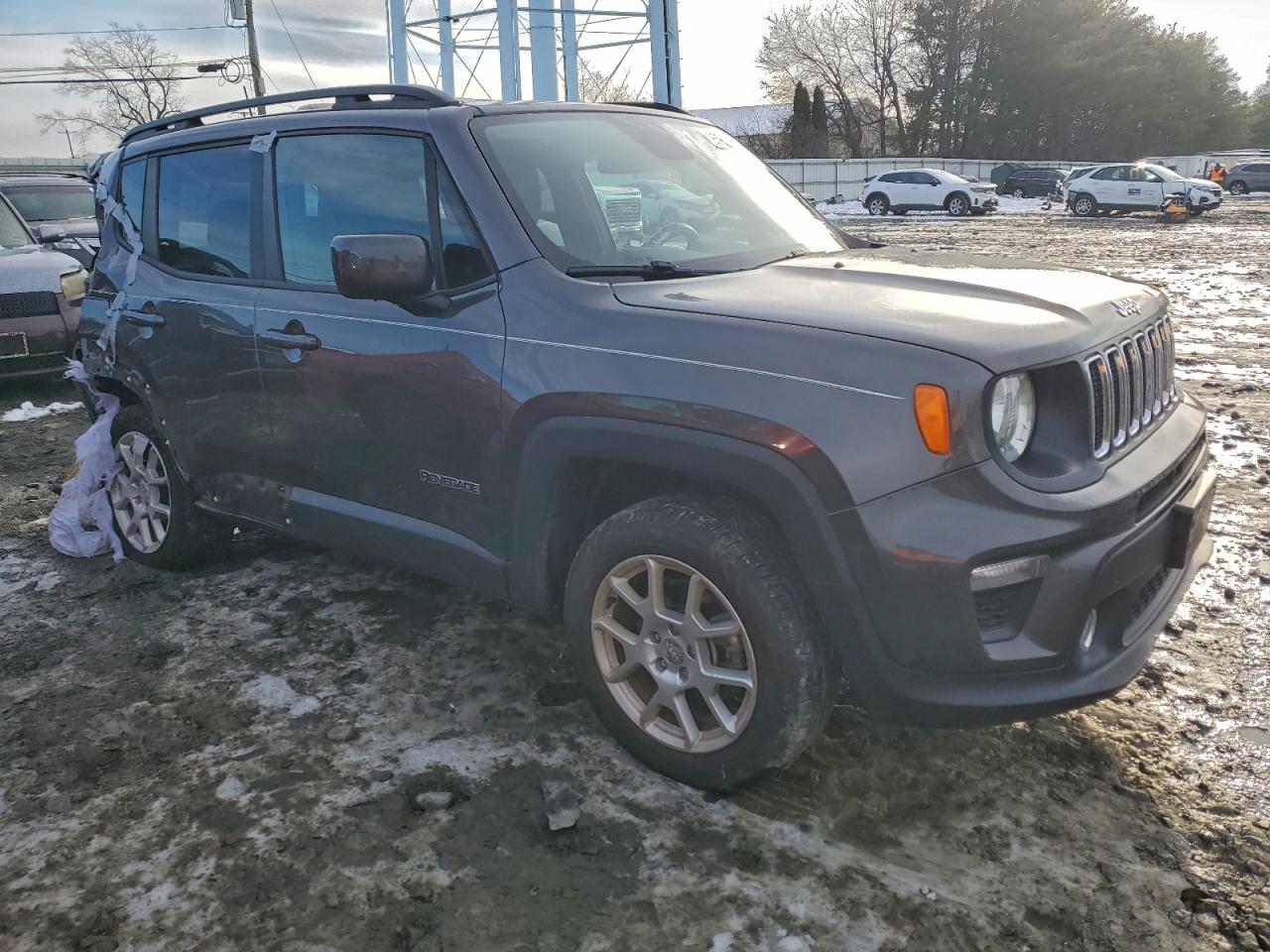 2019 JEEP RENEGADE LATITUDE photo 4