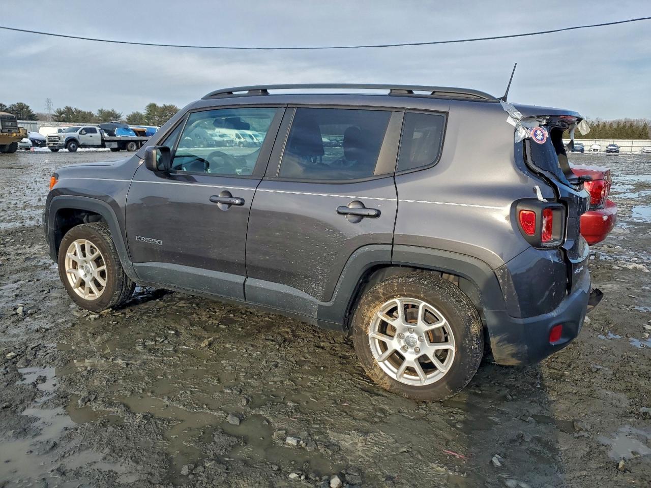 2019 JEEP RENEGADE LATITUDE photo 2