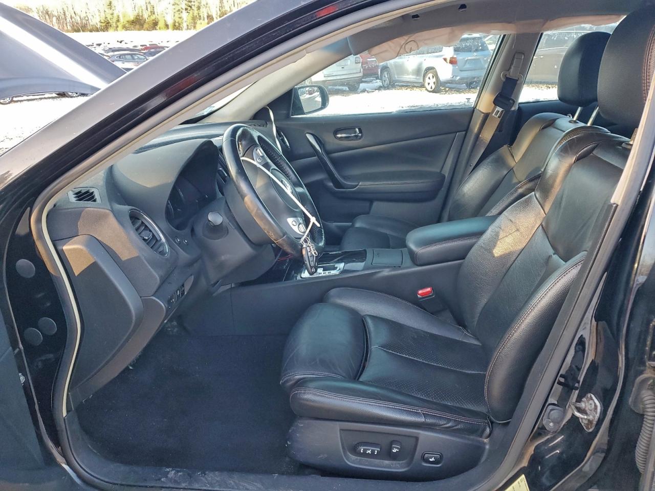 2010 NISSAN MAXIMA S photo 7