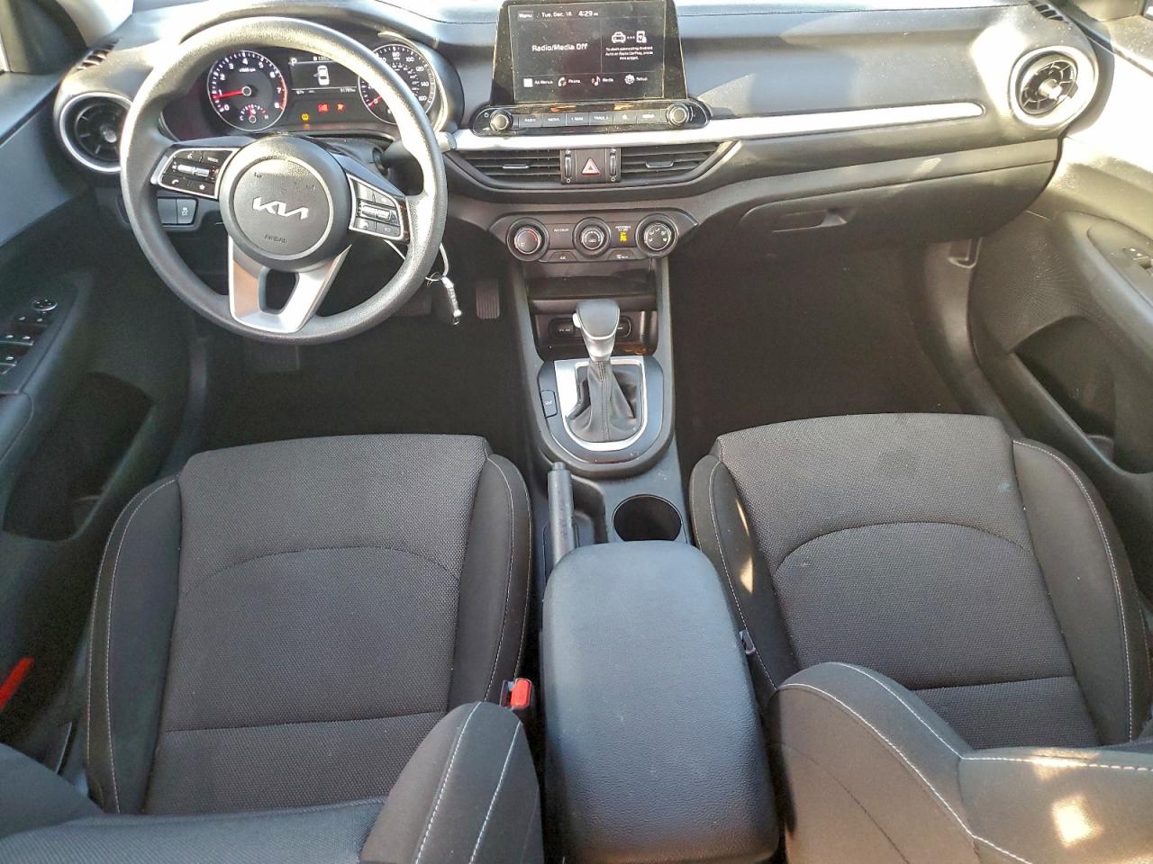 2023 KIA FORTE LX photo 8