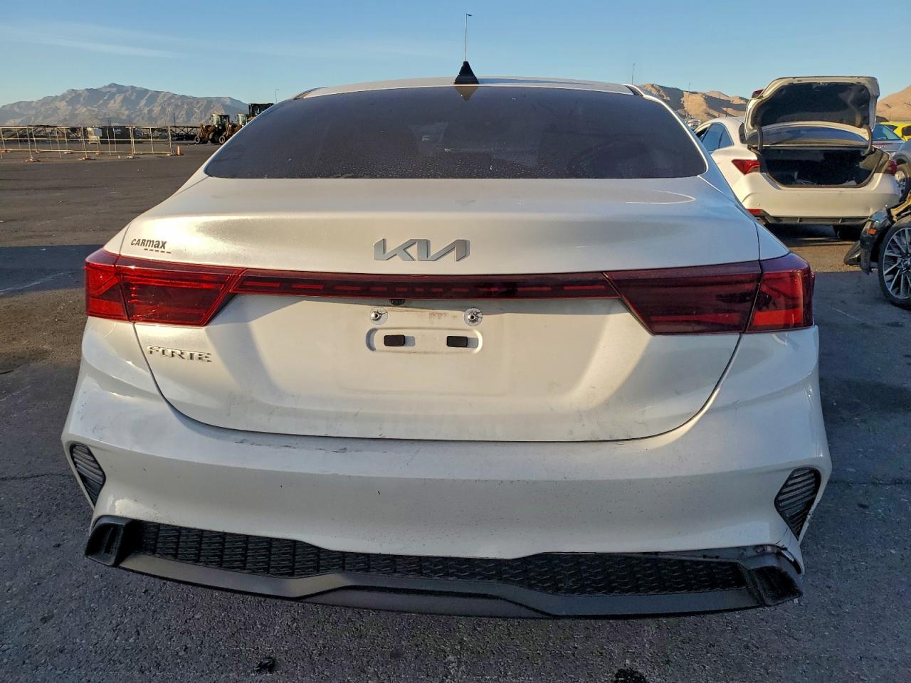 2023 KIA FORTE LX photo 6