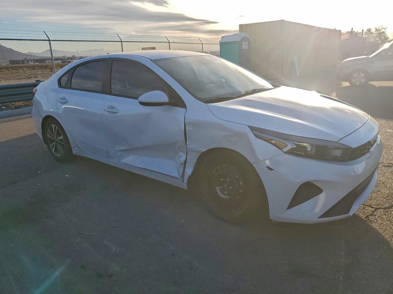 2023 KIA FORTE LX photo 4
