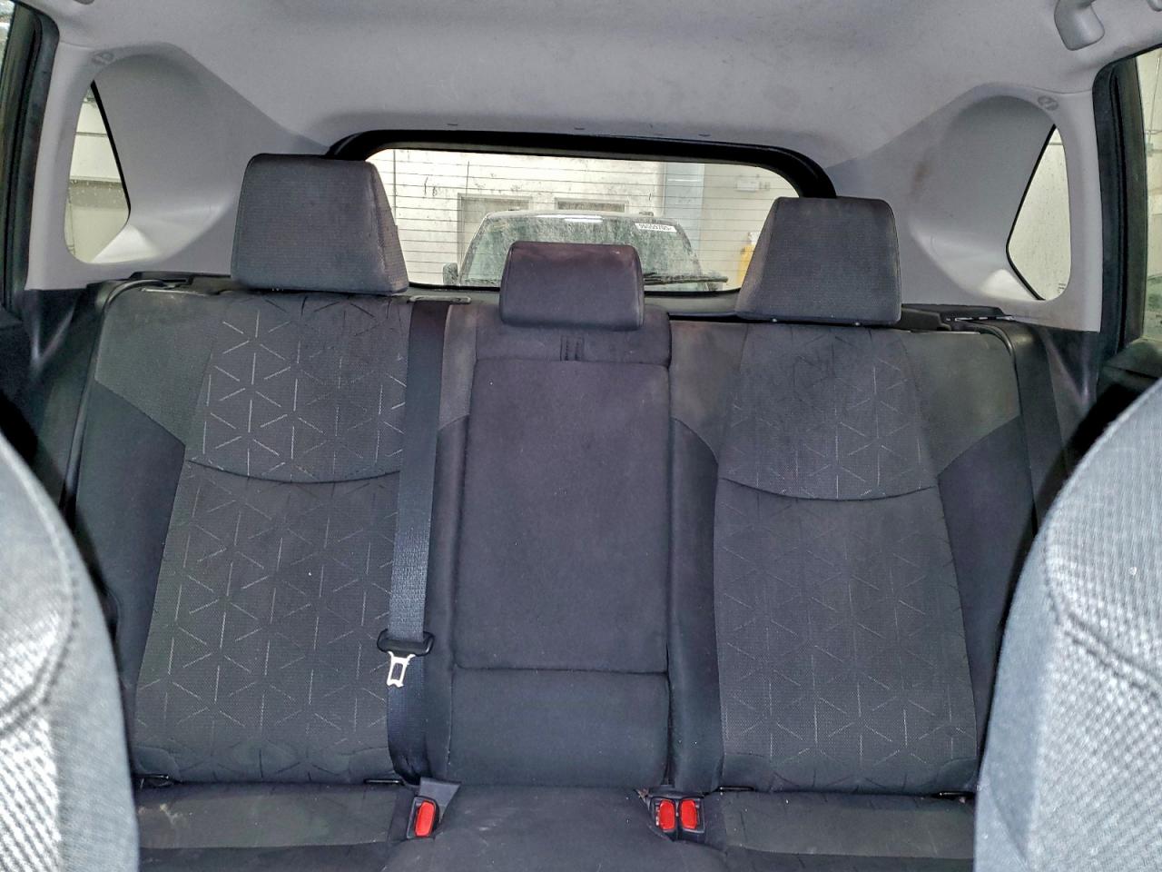 2021 TOYOTA RAV4 LE photo 19