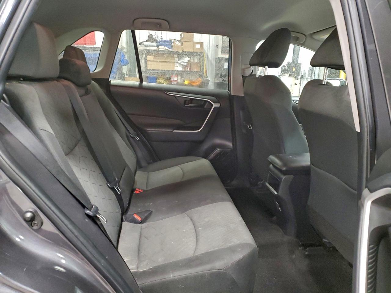 2021 TOYOTA RAV4 LE photo 21