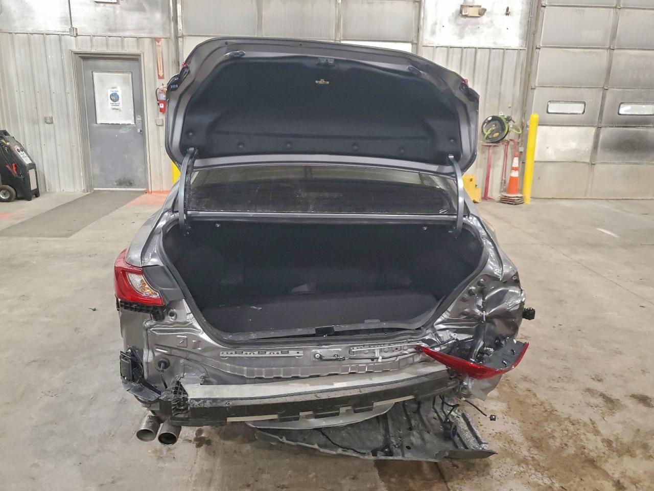 2025 TOYOTA CAMRY XSE photo 11