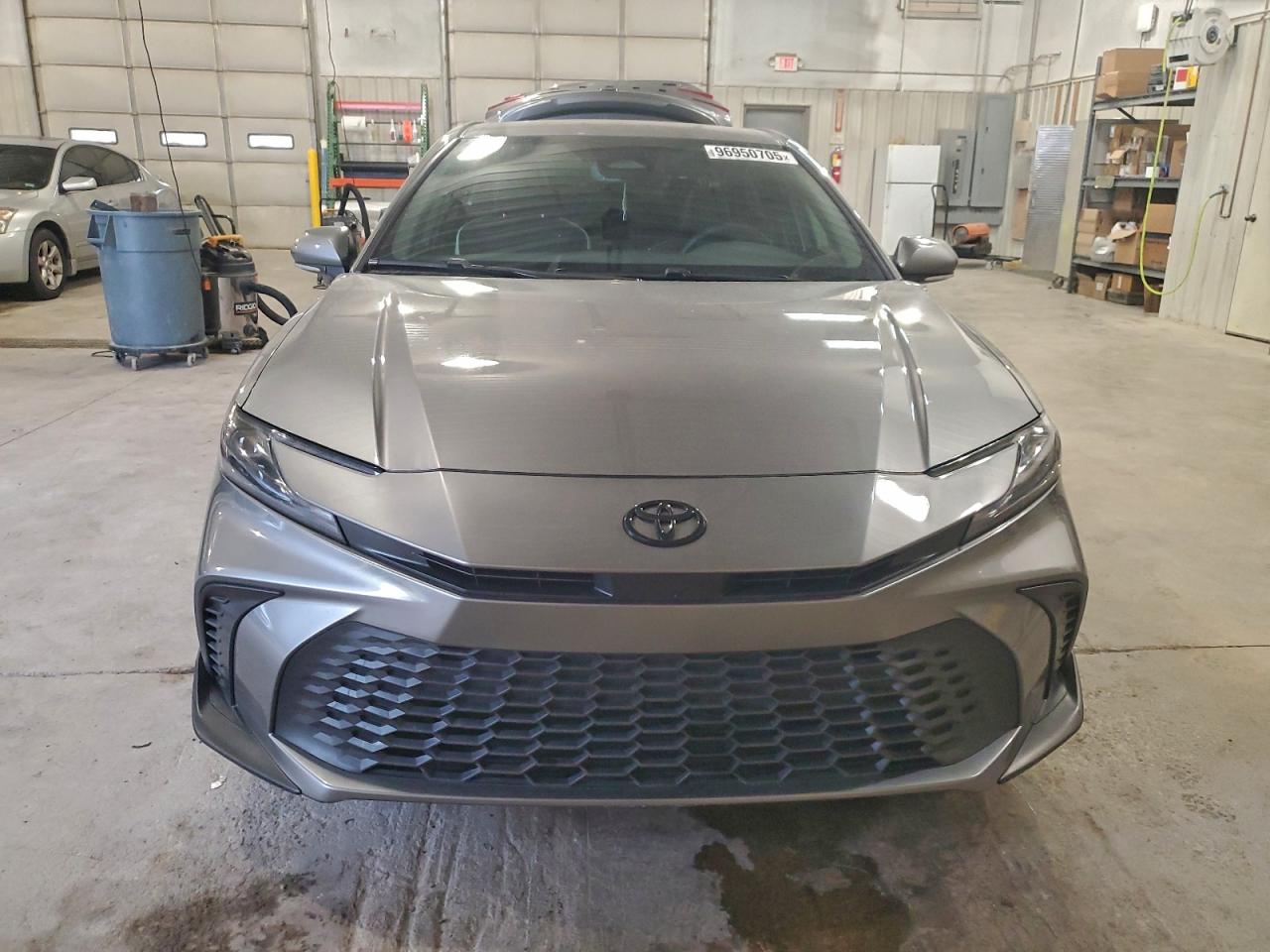 2025 TOYOTA CAMRY XSE photo 9