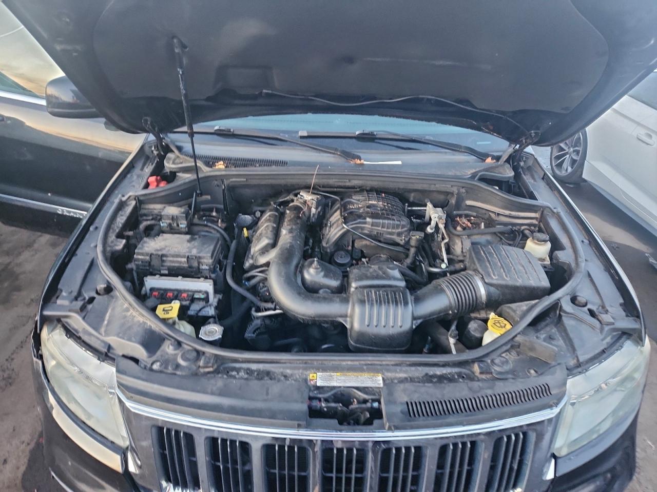 2011 JEEP GRAND CHEROKEE LAREDO photo 12
