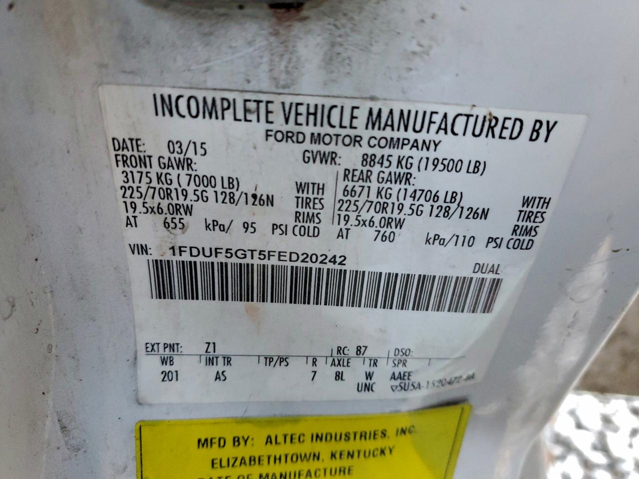 2015 FORD F550 SUPER DUTY BUCKET TRUCK photo 13