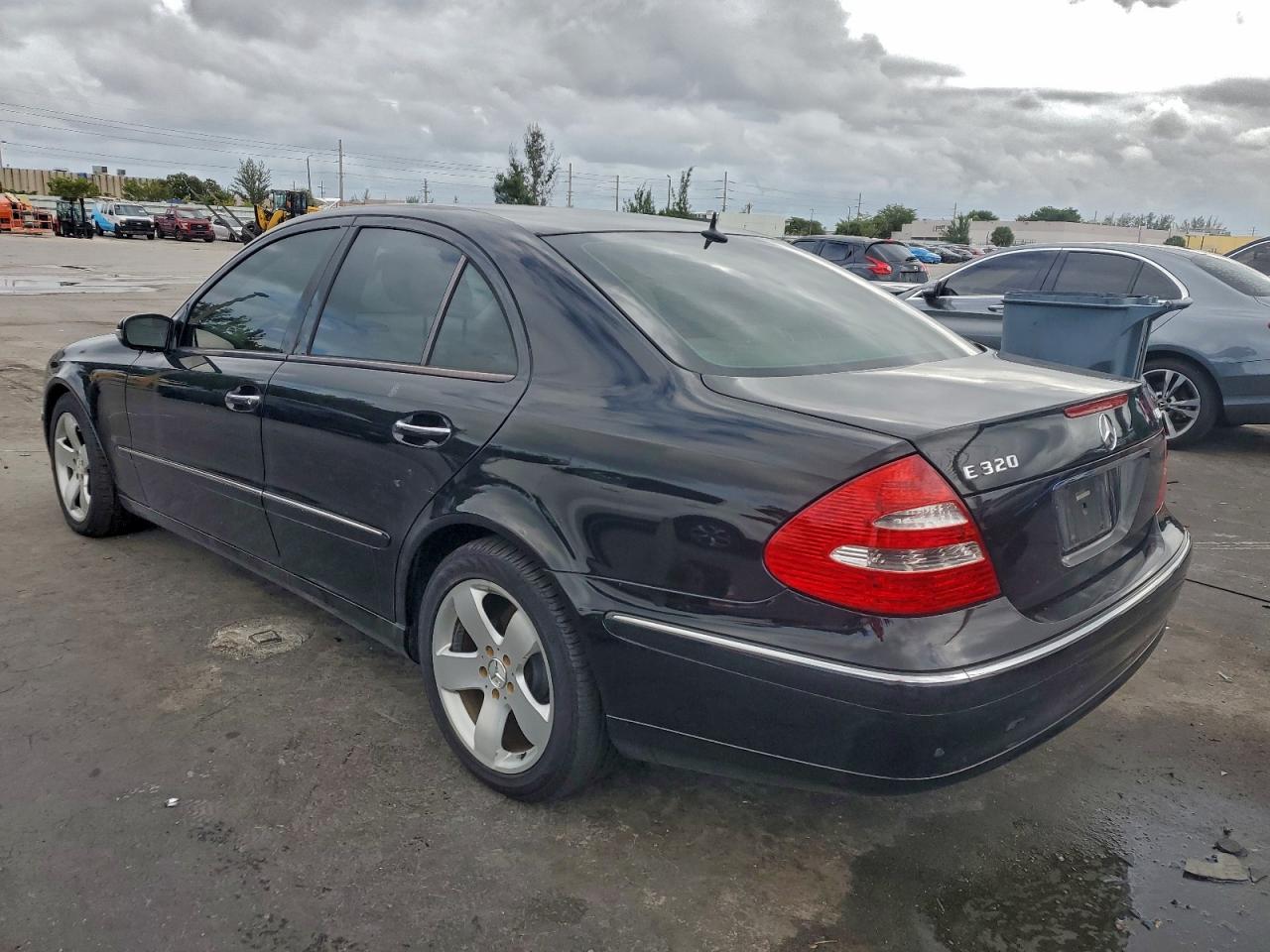2006 MERCEDES-BENZ E 320 CDI photo 2
