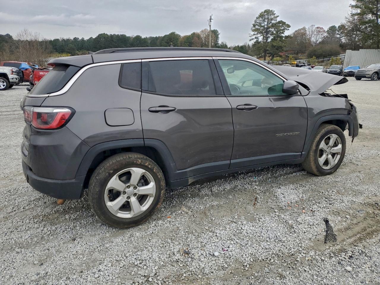 2019 JEEP COMPASS LATITUDE photo 3