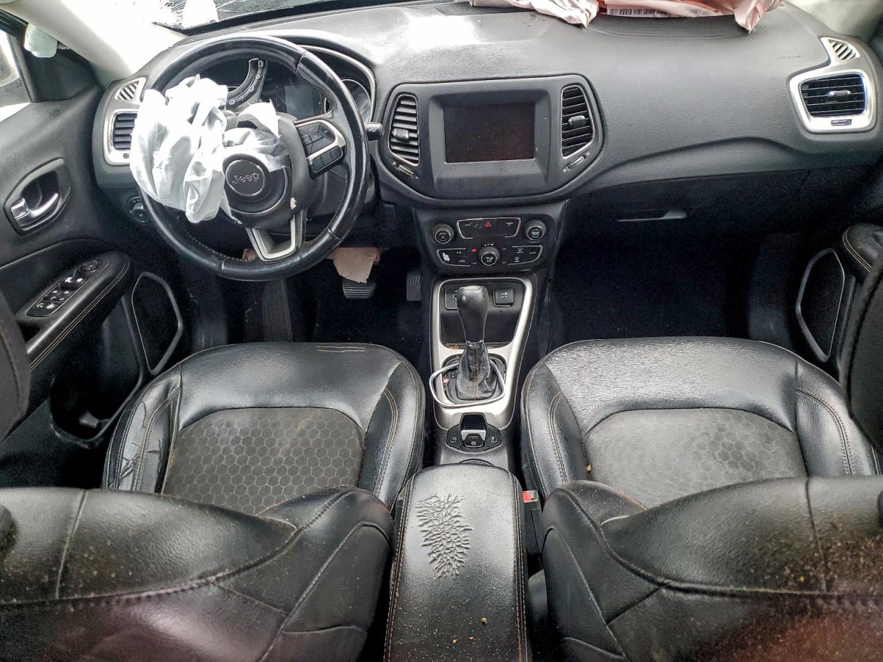 2019 JEEP COMPASS LATITUDE photo 8