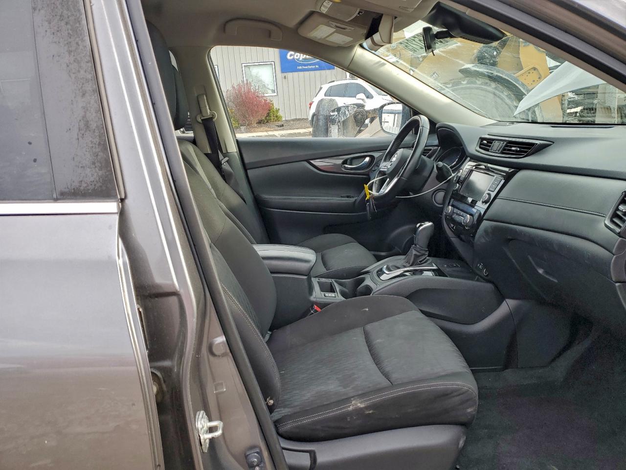 2019 NISSAN ROGUE SV photo 13