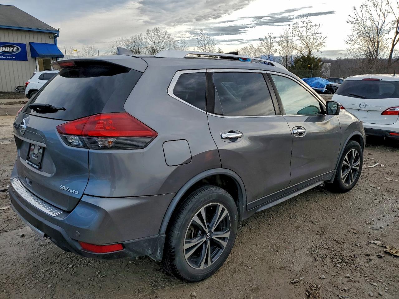 2019 NISSAN ROGUE SV photo 5