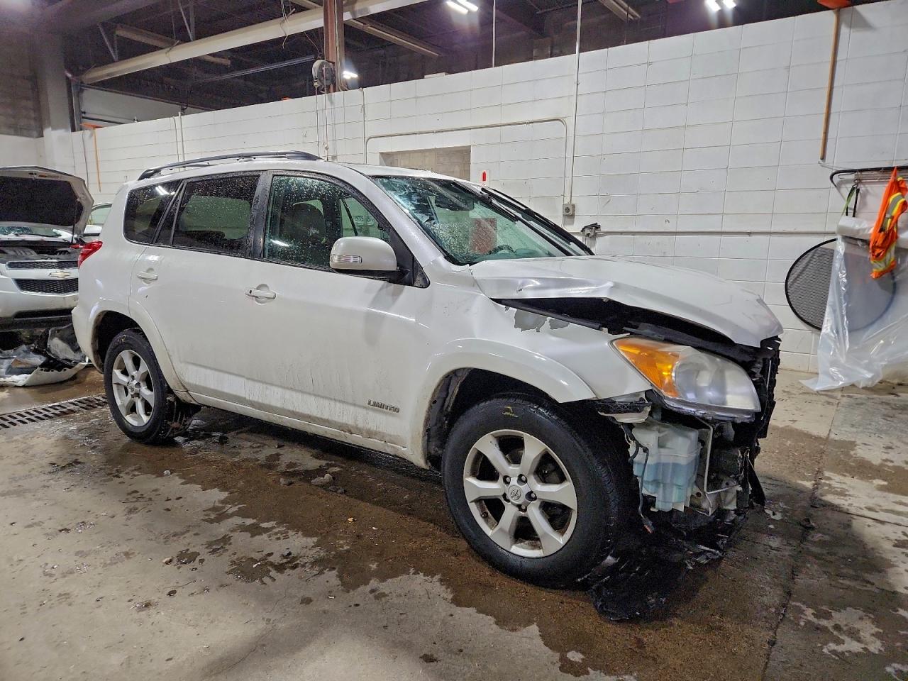 2010 TOYOTA RAV4 LIMITED photo 10