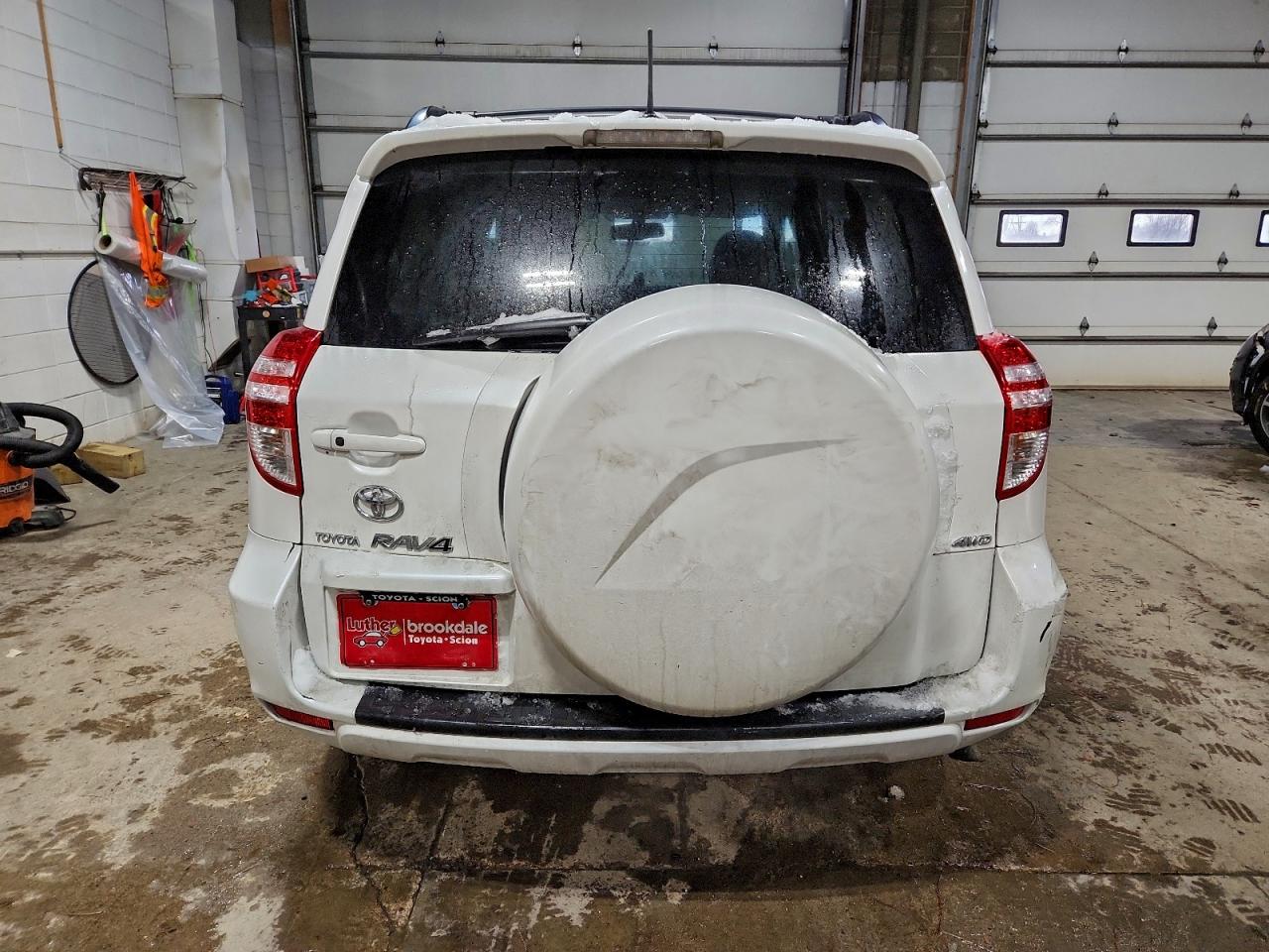 2010 TOYOTA RAV4 LIMITED photo 16
