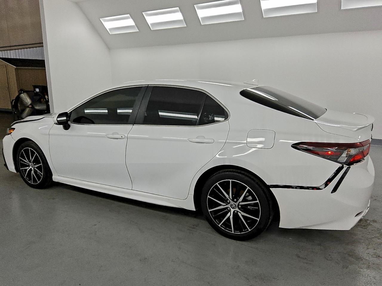 2024 TOYOTA CAMRY SE NIGHT SHADE photo 5