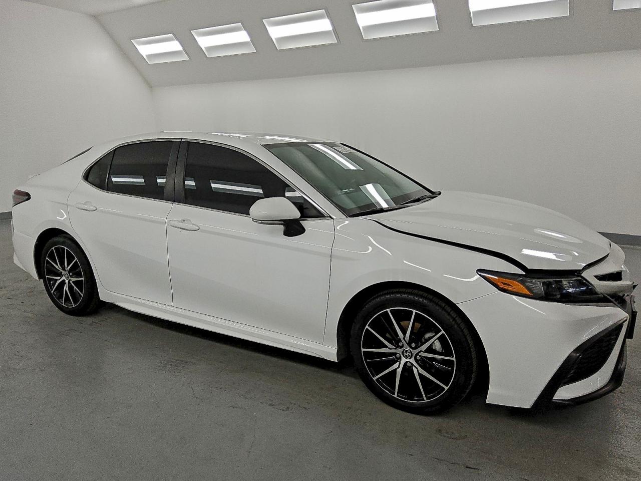 2024 TOYOTA CAMRY SE NIGHT SHADE photo 13