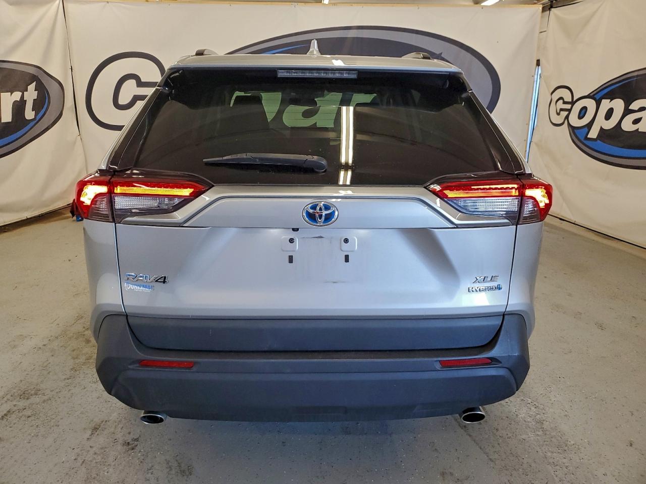 2022 TOYOTA RAV4 XLE photo 11