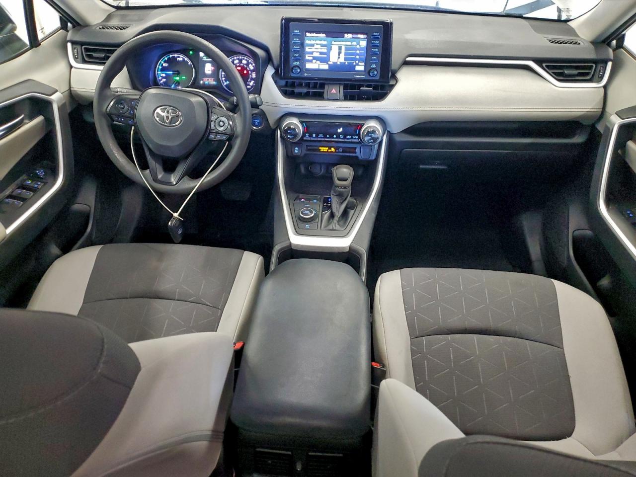 2022 TOYOTA RAV4 XLE photo 15