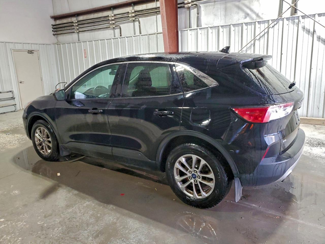 2022 FORD ESCAPE SE photo 3