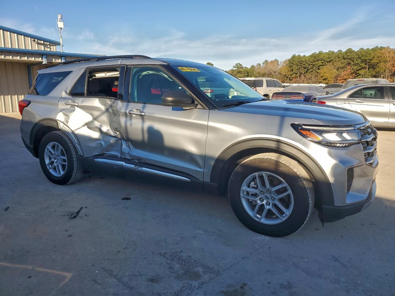 2025 FORD EXPLORER ACTIVE photo 4