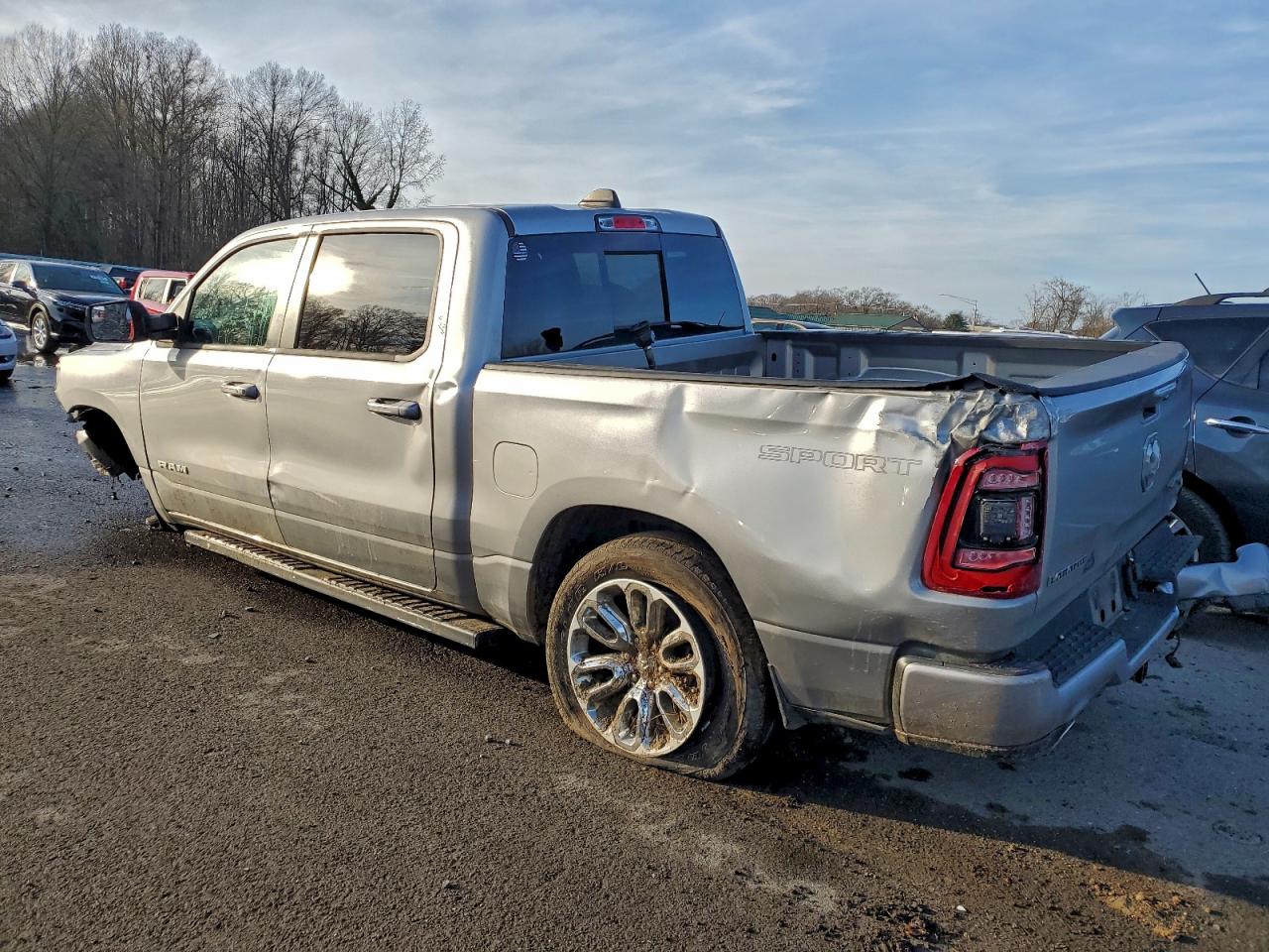 2023 RAM 1500 LARAMIE photo 2
