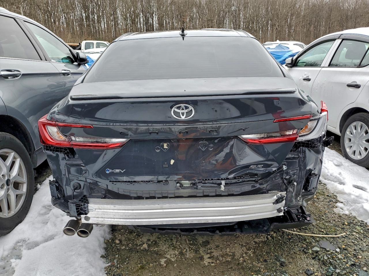 2025 TOYOTA CAMRY XSE photo 6