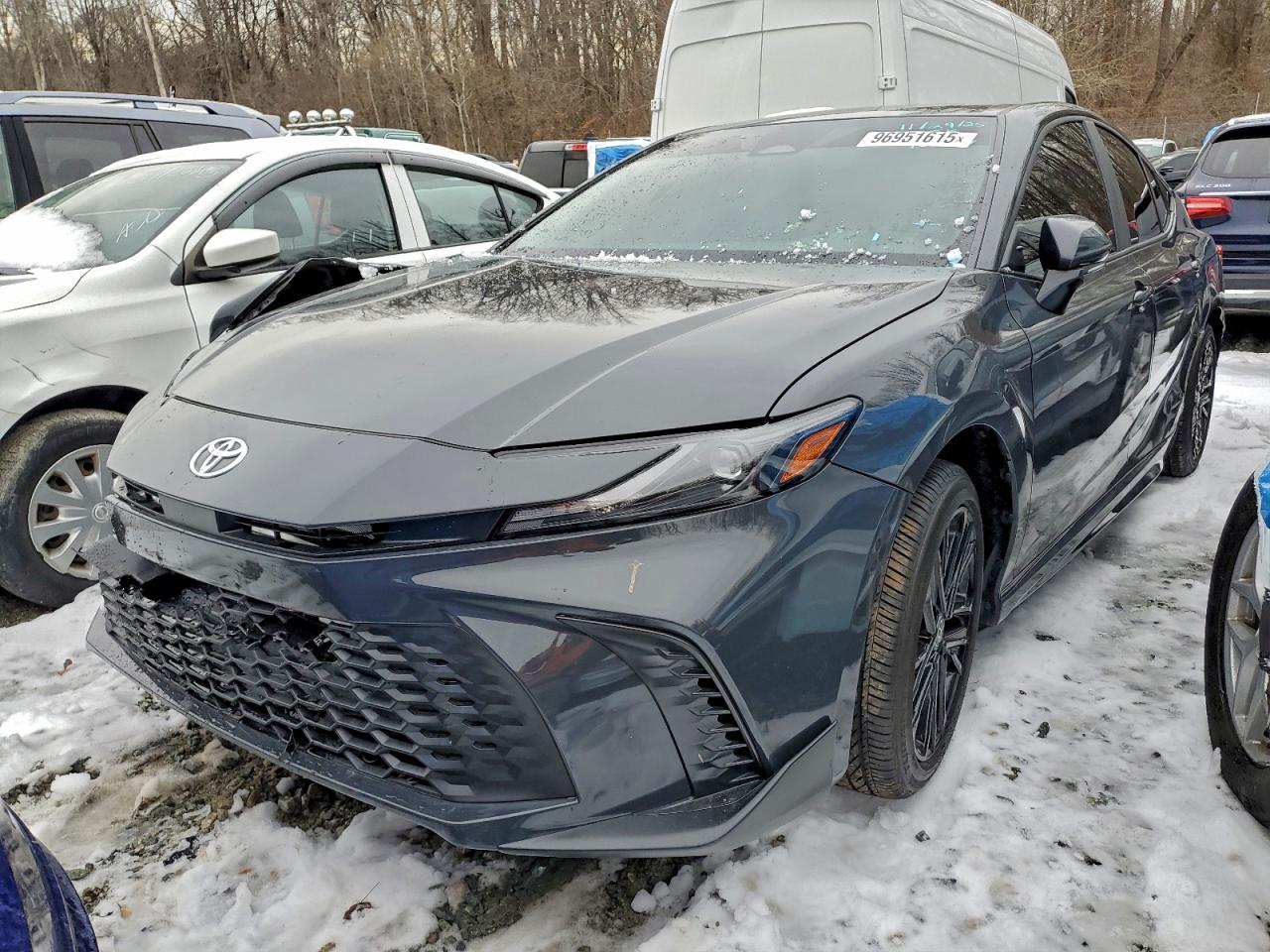 2025 TOYOTA CAMRY