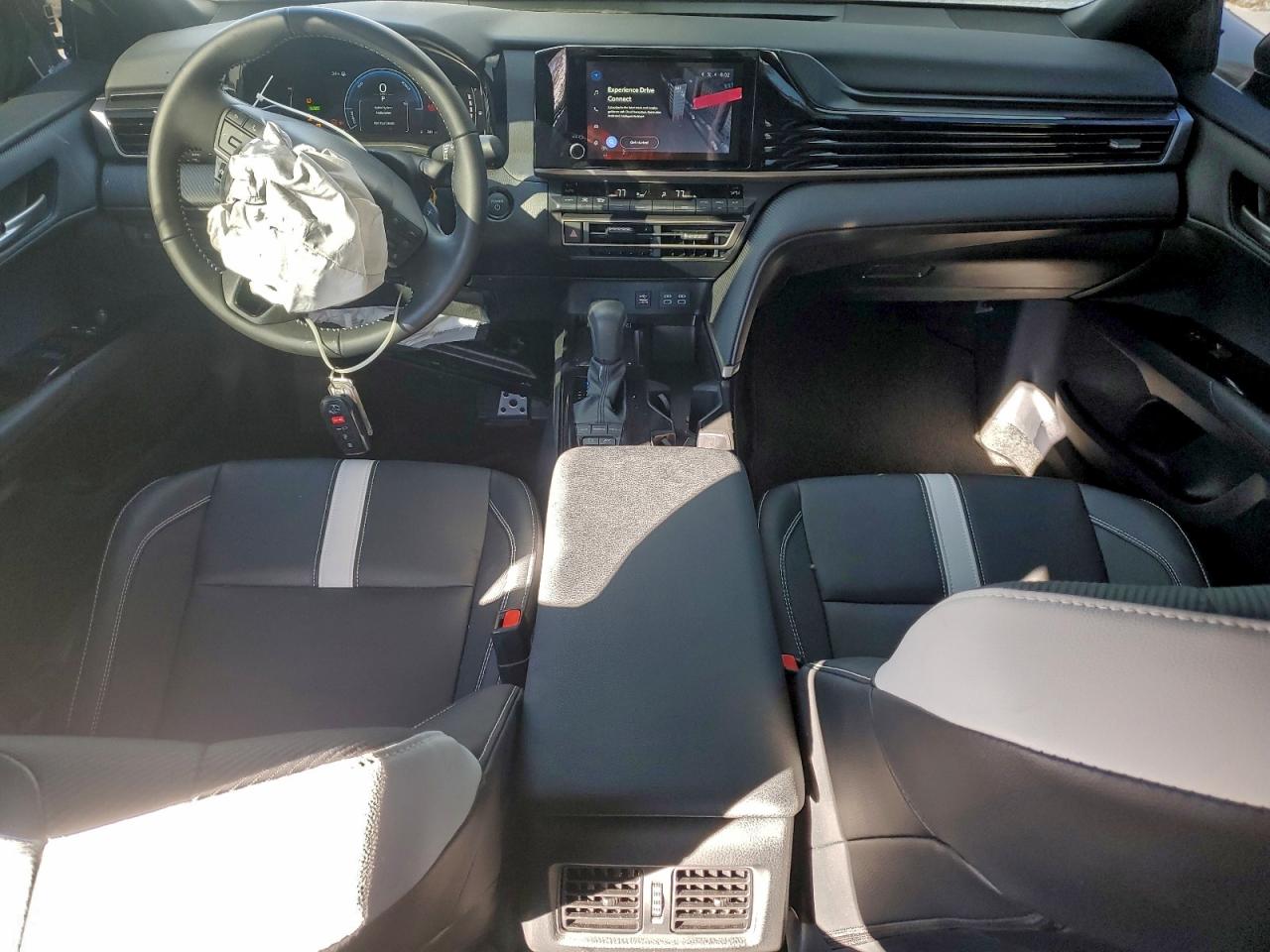 2025 TOYOTA CAMRY XSE photo 8
