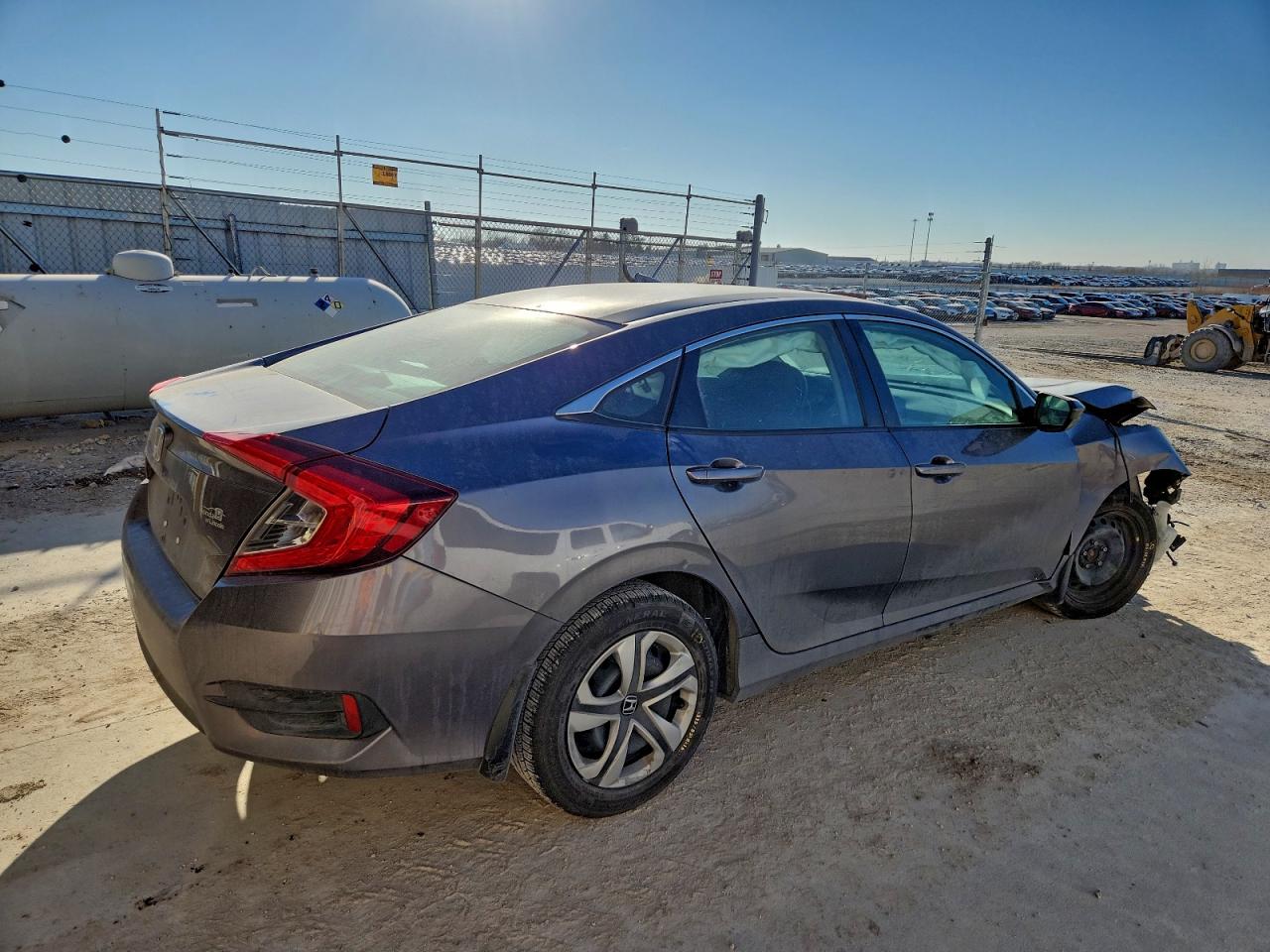 2017 HONDA CIVIC LX photo 3