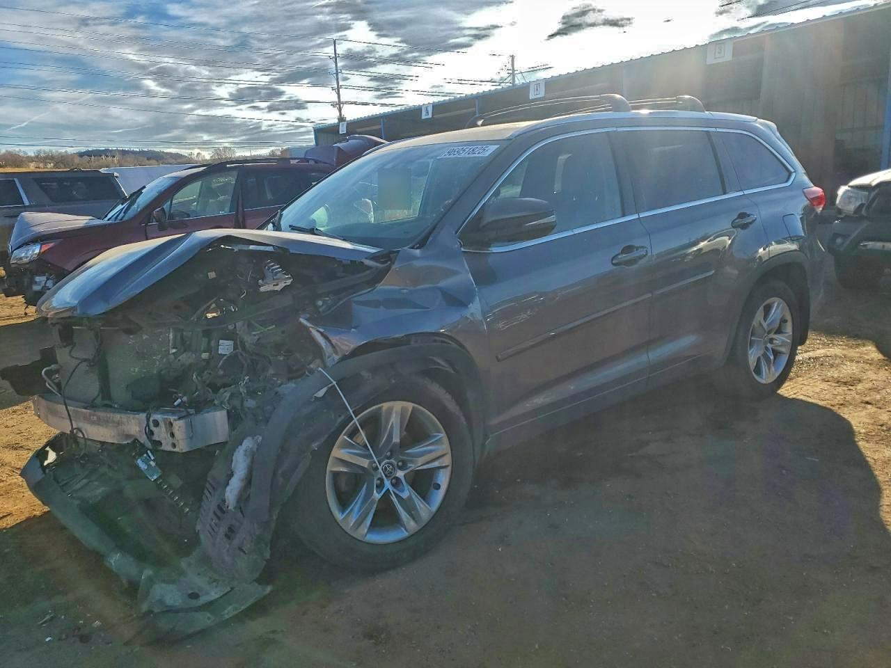 2019 TOYOTA HIGHLANDER
