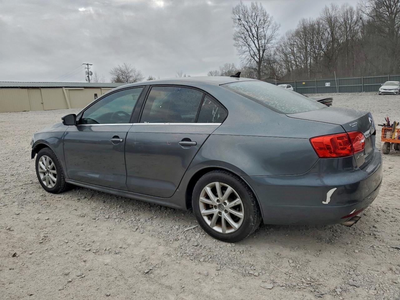 2014 VOLKSWAGEN JETTA SE photo 3