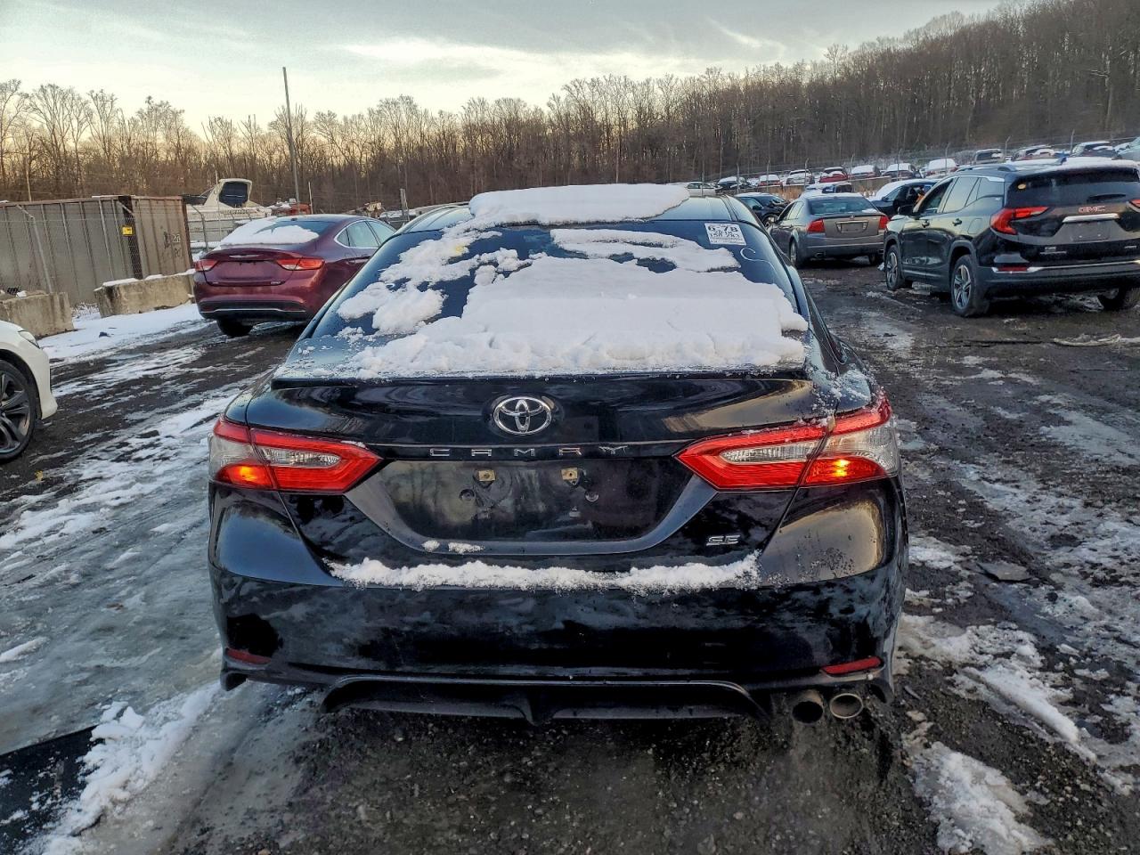 2018 TOYOTA CAMRY L photo 6