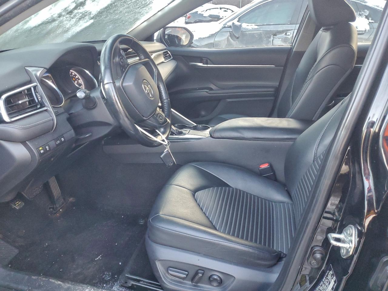 2018 TOYOTA CAMRY L photo 7