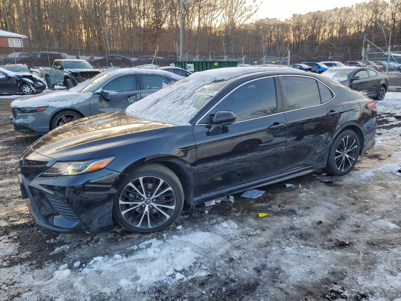 2018 TOYOTA CAMRY