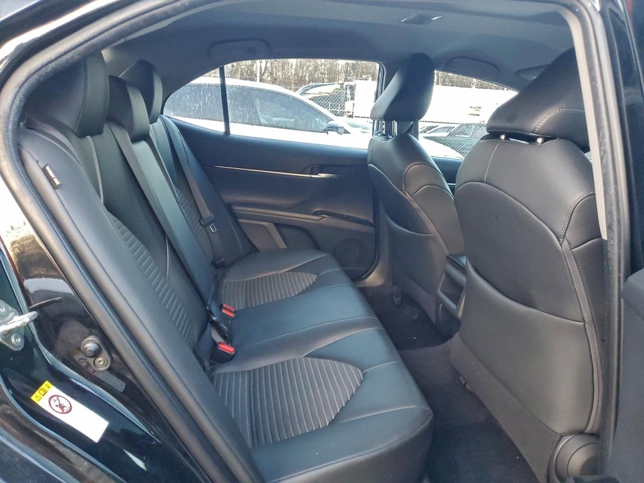 2018 TOYOTA CAMRY L photo 10