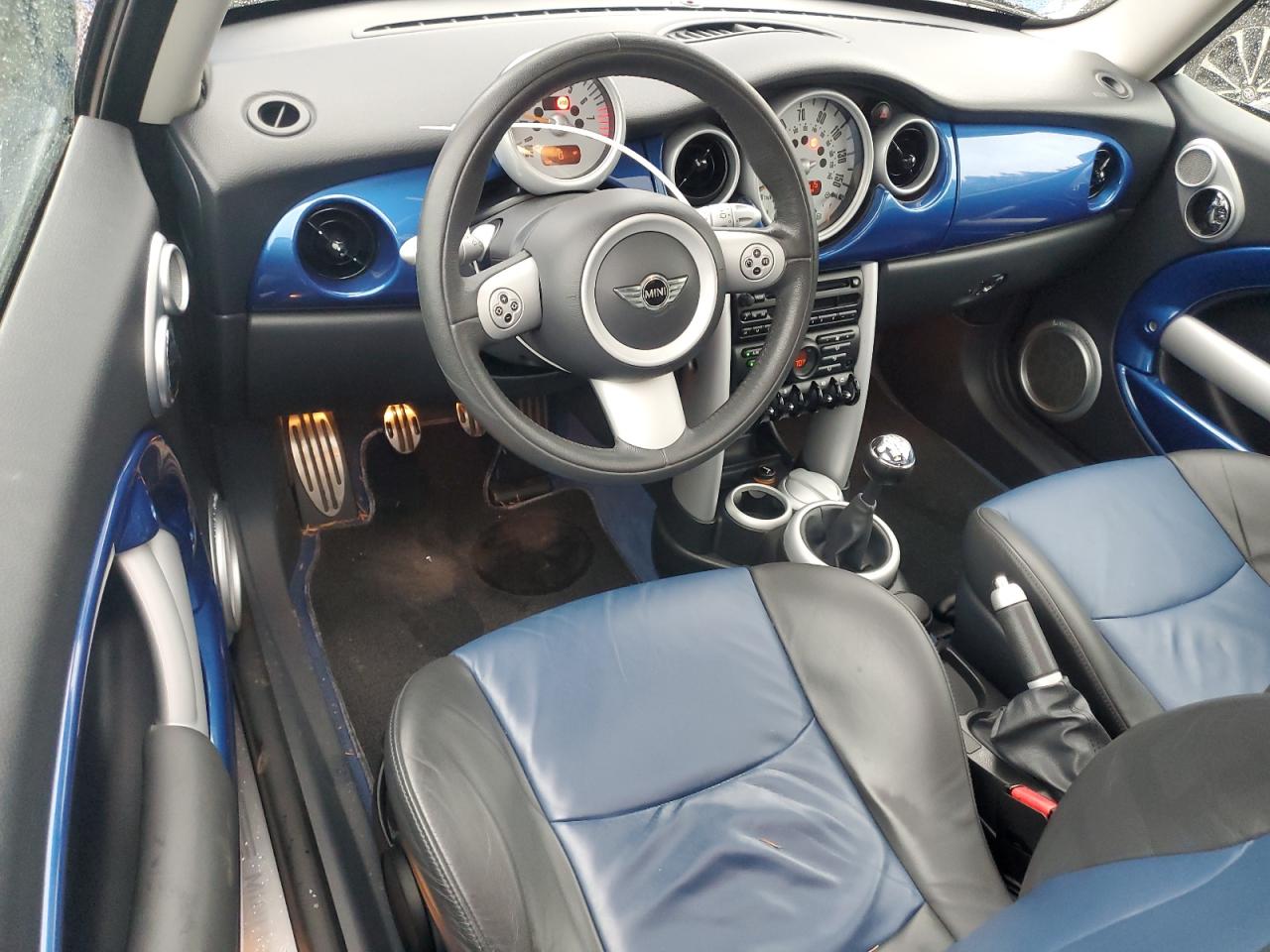 2005 MINI COOPER S photo 8