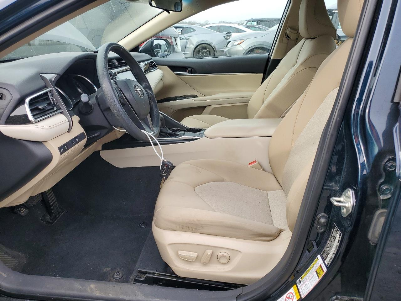 2018 TOYOTA CAMRY L photo 13