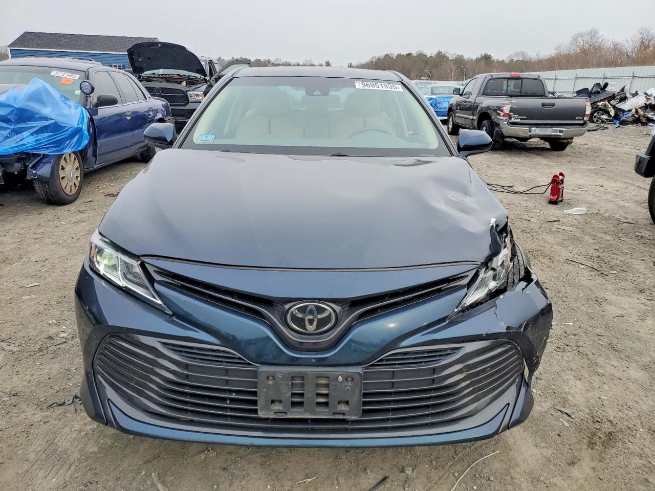 2018 TOYOTA CAMRY L photo 9