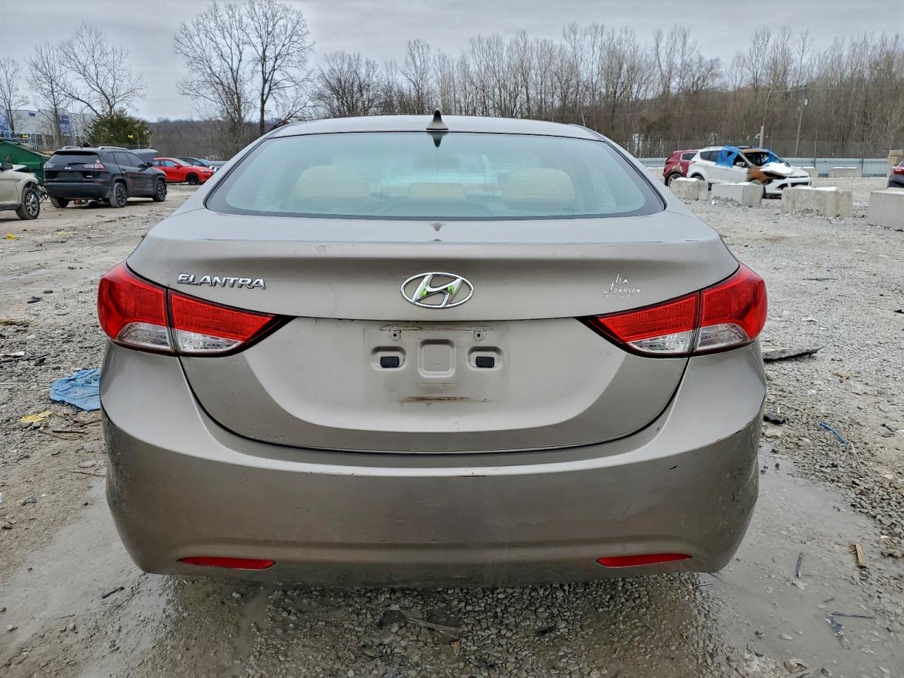 2013 HYUNDAI ELANTRA GLS photo 16
