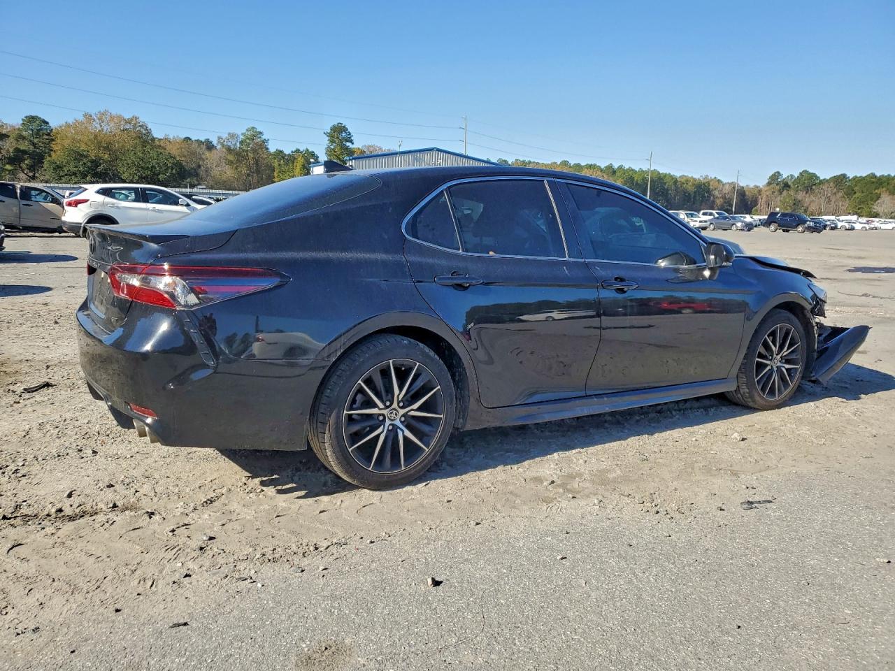 2022 TOYOTA CAMRY SE photo 7