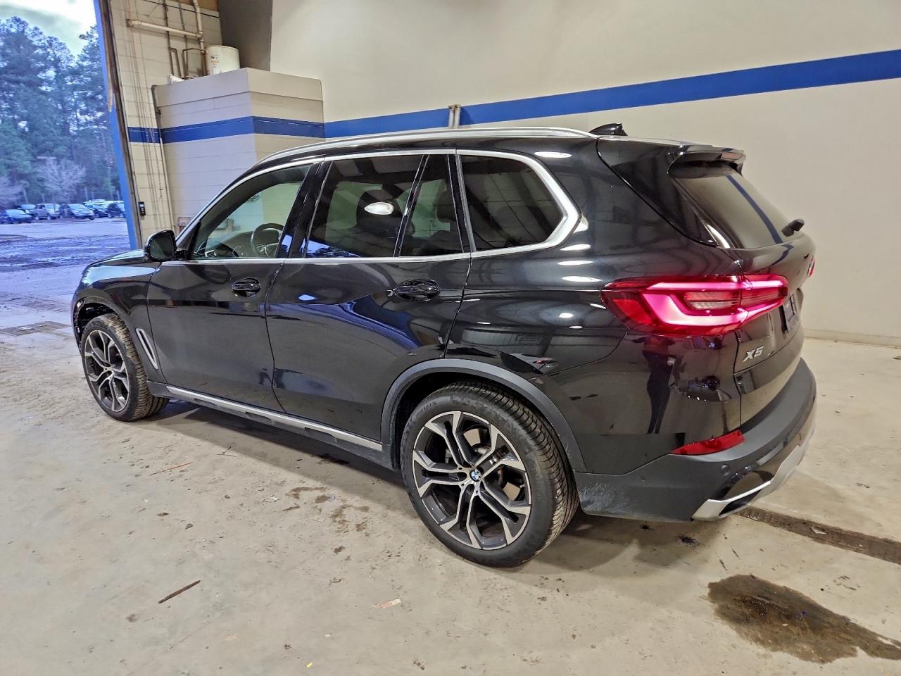 2022 BMW X5 XDRIVE40I photo 3