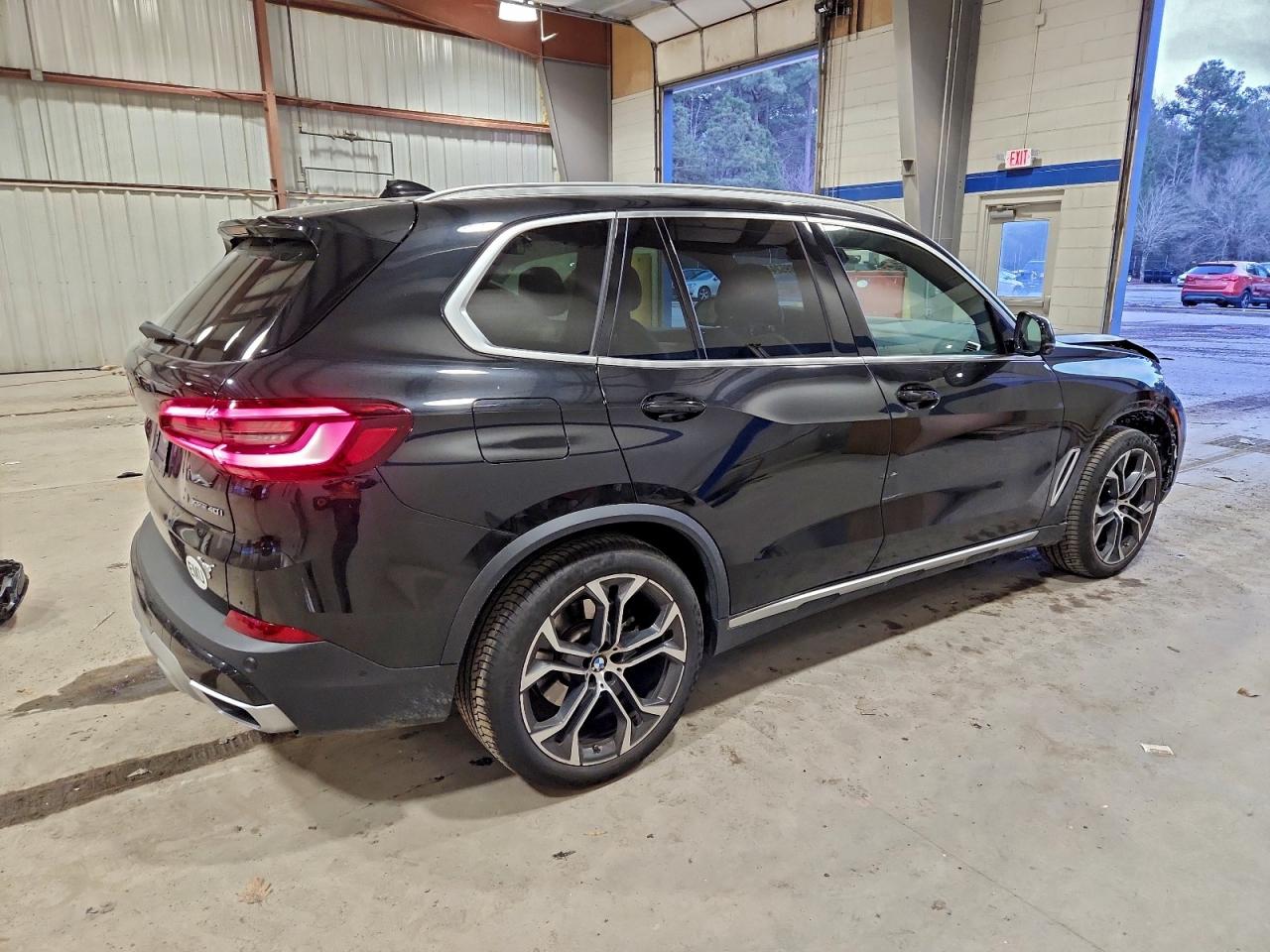 2022 BMW X5 XDRIVE40I photo 5