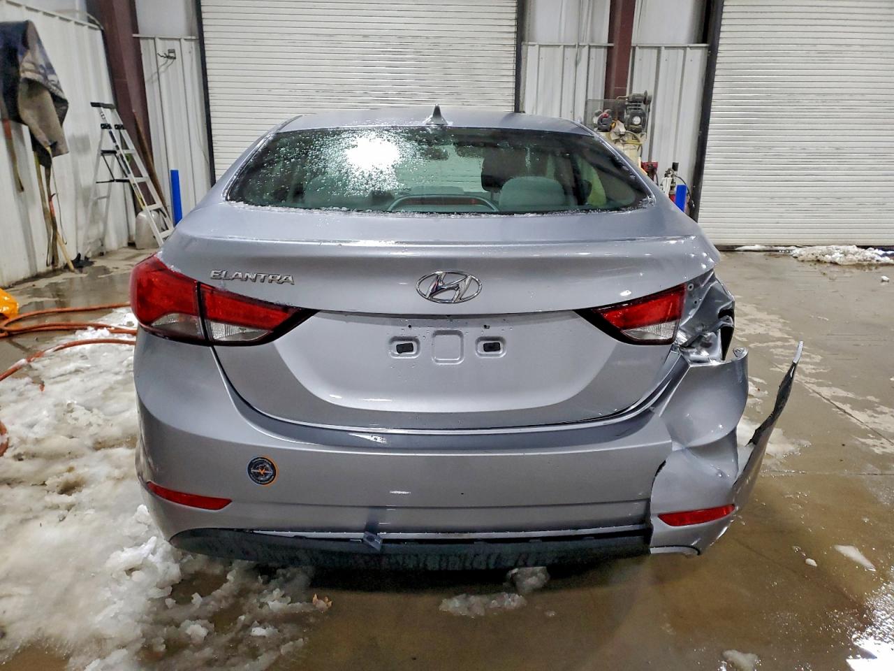 2015 HYUNDAI ELANTRA SE photo 11