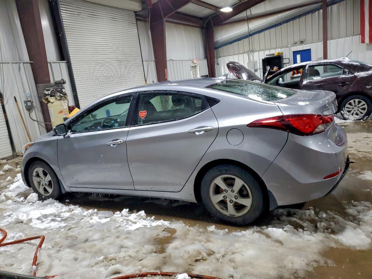 2015 HYUNDAI ELANTRA SE photo 3
