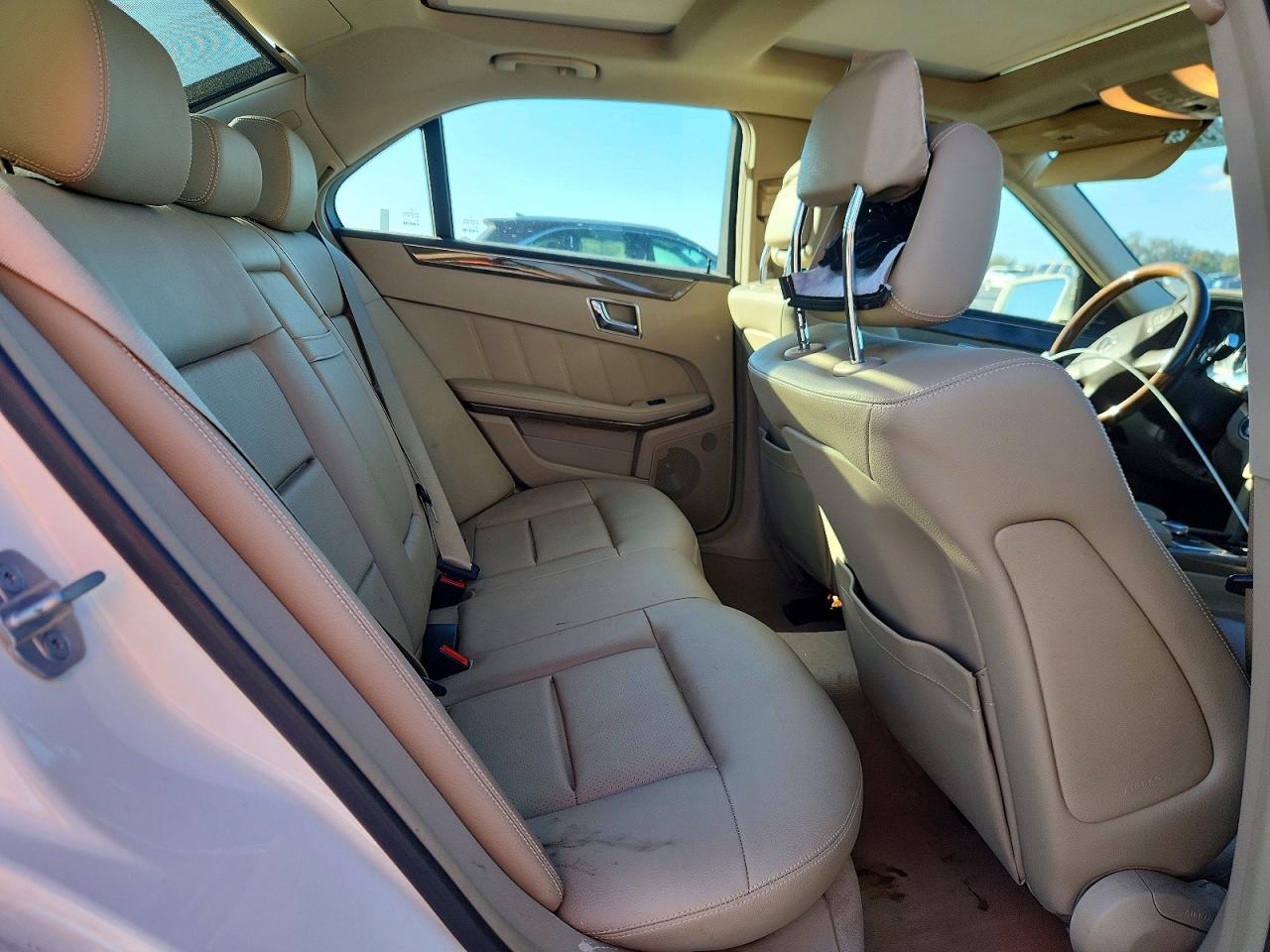 2011 MERCEDES-BENZ E 350 photo 19